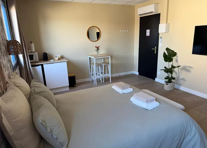 Apartment Du 3 - Parking Prive Gratuit