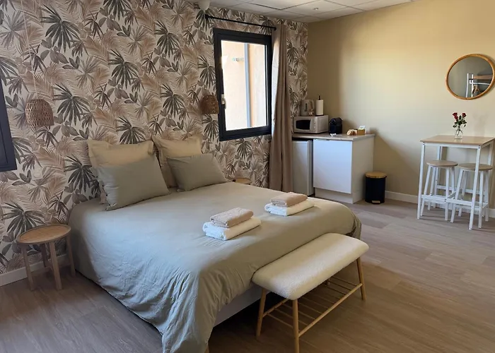 Du 3 - Parking Prive Gratuit A *